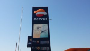 Sinalética digical nas estações REPSOL
